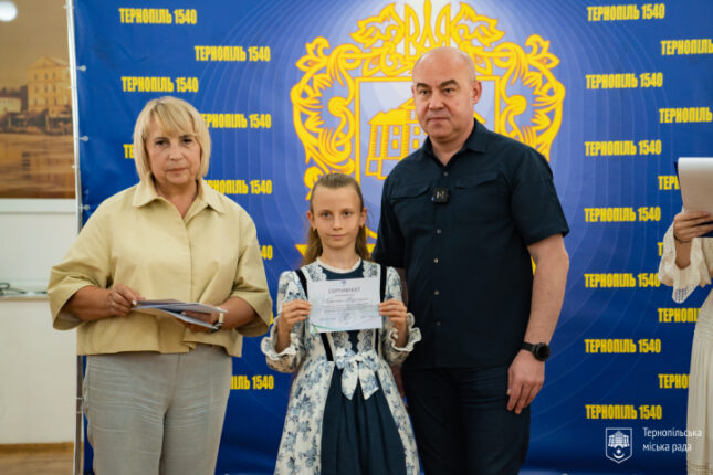 Стипендії для обдарованої молоді Тернополя: хто отримав