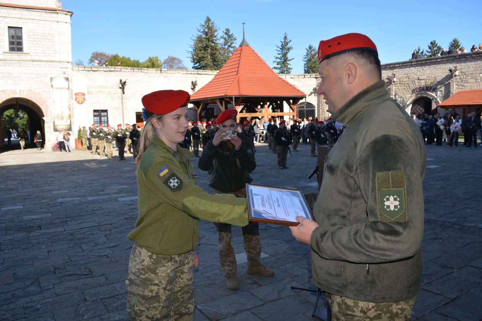 Урочистість у Збаразькому замку: Першокурсники склали Клятву курсанта та отримали стипендії