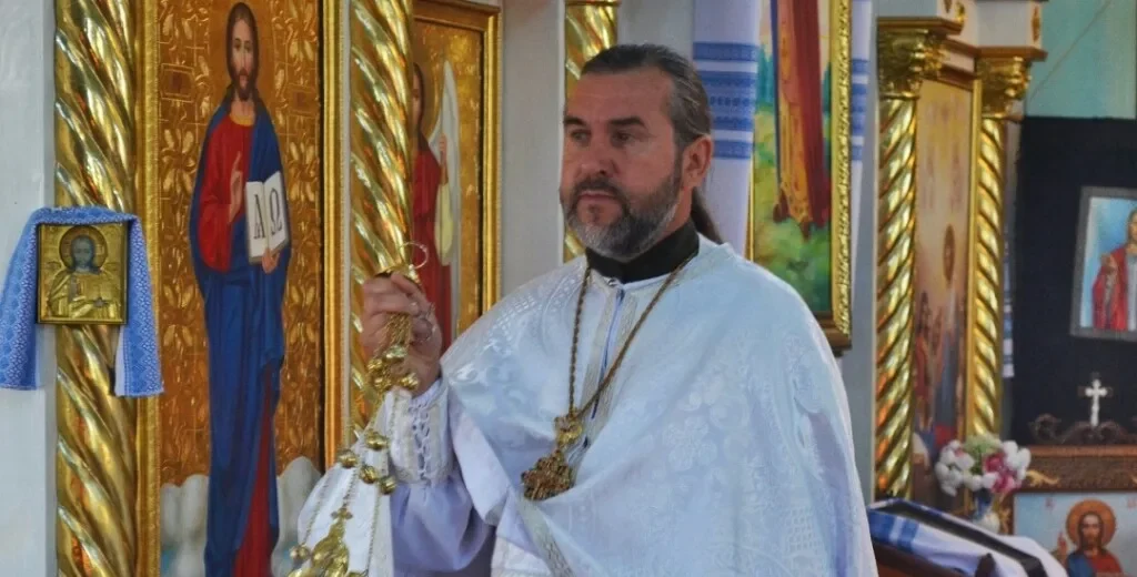 Уродженець Тернопільщини відклав хрест і взяв до рук автомат
