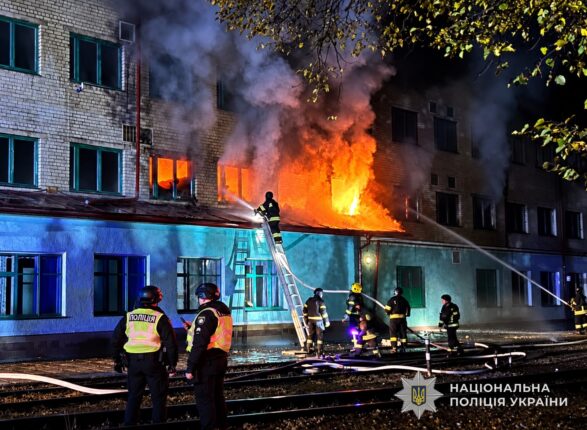 Наслідки ворожої атаки на Тернопіль: робота поліції