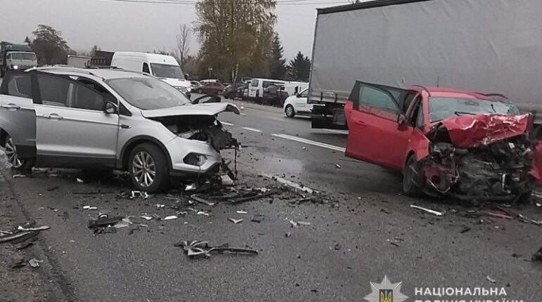 Смертельна ДТП у Смиківцях: є загиблий та постраждалі