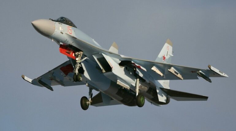 СБУ уразила Су-35 і Су-34