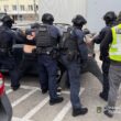 У Тернополі 20-річний хлопець вимагав $6000 за зняття з розшуку