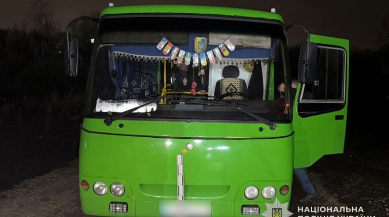 У Тернополі пасажирка травмувалася в маршрутці
